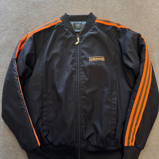 아디다스 올드스쿨 빅로고 봄버자켓 처분 