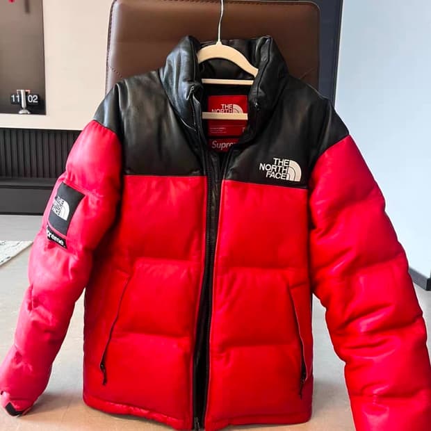 슈프림 x 노스페이스 레더눕시 레드 M
