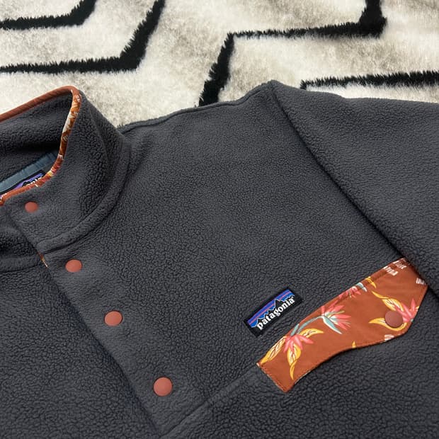 [M]파타고니아 신칠라 풀오버 플리스 플라워 포켓