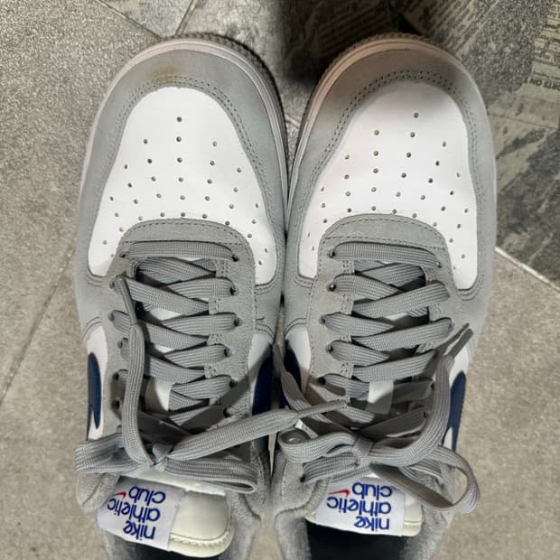 [260] 나이키 에어포스1 애슬리틱 클럽 라이트스모크