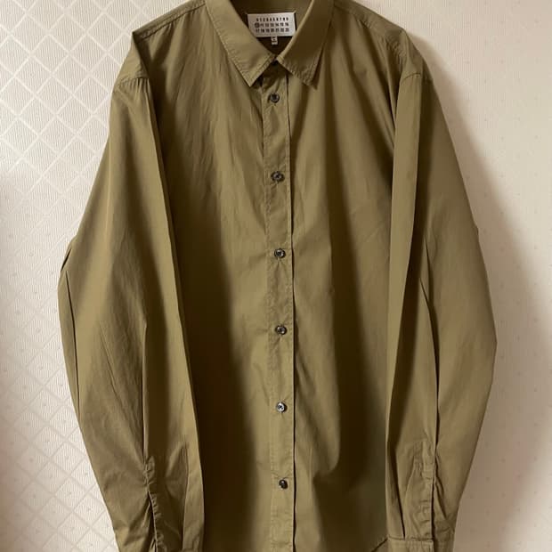 마르지엘라 10번라인 베이지 솔리드셔츠 42