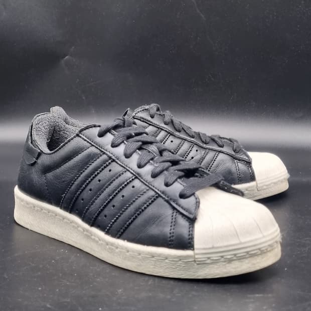 아디다스 슈퍼스타 82 블랙 스니커즈255
