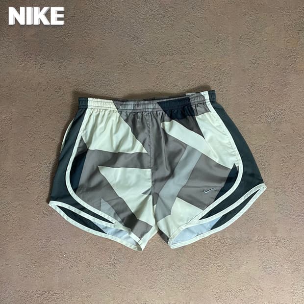 [XS] 나이키 반바지 (새상품급)