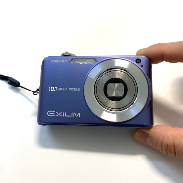 카시오 엑슬림 EX-Z1050 디지털 카메라