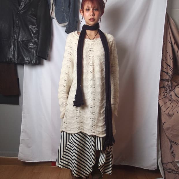 빈티지 웨이브 펀칭 니트