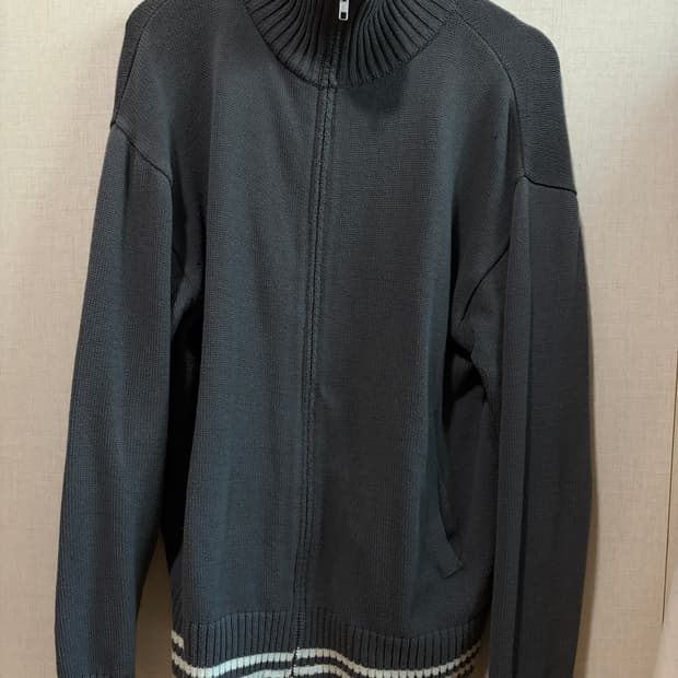 월스와일무브먼트 니트집업