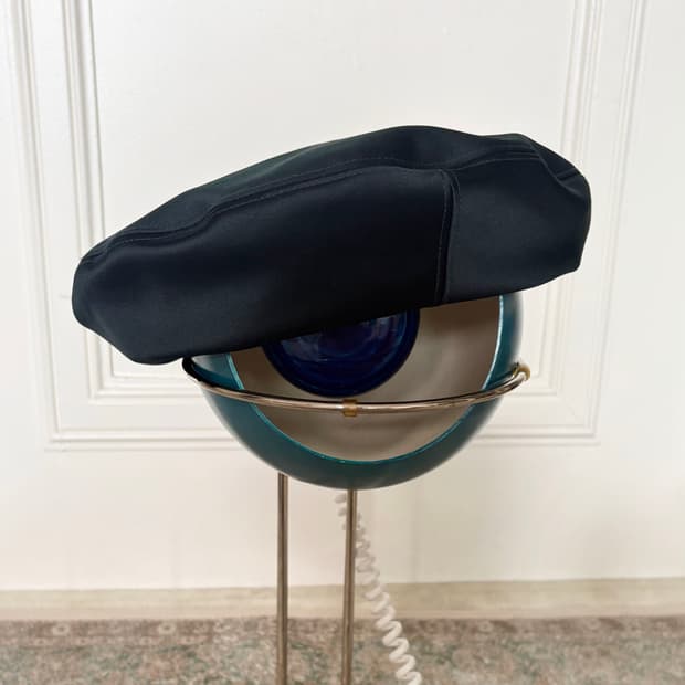 CA4LA Glossy Fabric Beret