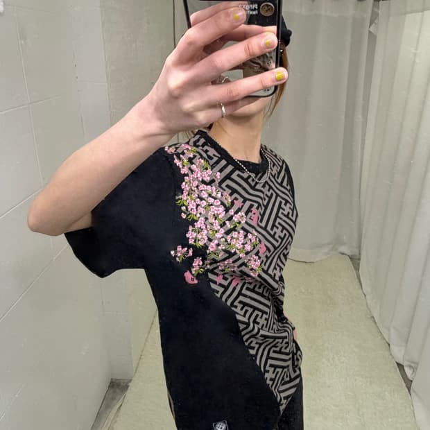 고쿠 오리엔탈 프린팅 자수 반팔 티셔츠