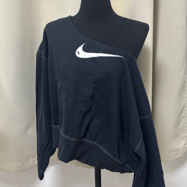 나이키 오프숄더
