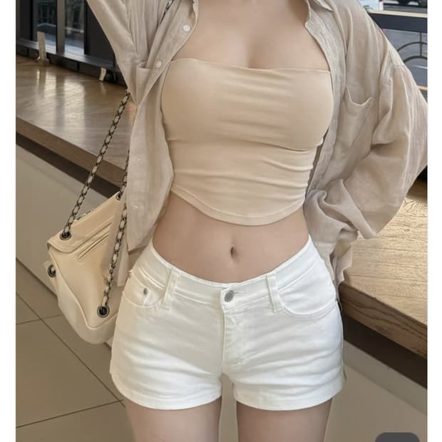 카인다미 골반 볼륨업 로우웨스트 백아이보리 숏팬츠 / 골반뽕 엉뽕 반바지