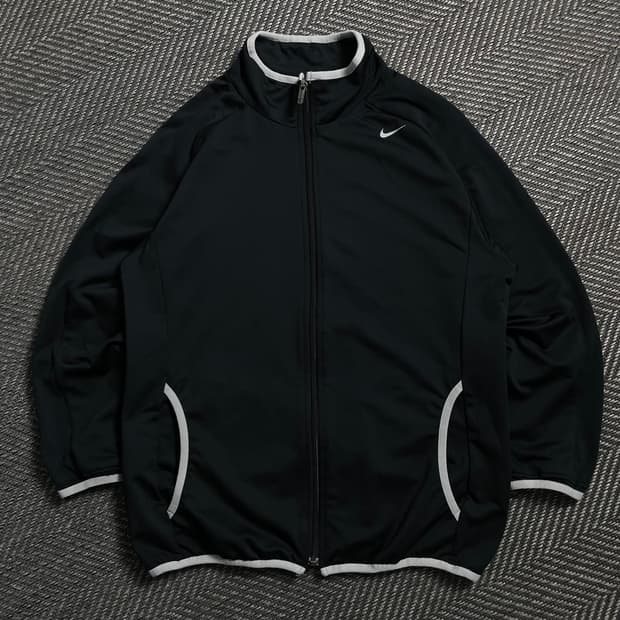 나이키 드라이핏 스우시로고 블랙 올드스쿨 트레이닝 자켓o 4575