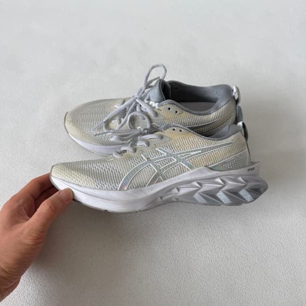 [245]아식스(asics) 노바블라스트2 런닝화