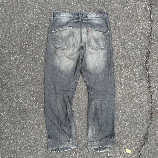 00s Levi’s Engineerd Jean