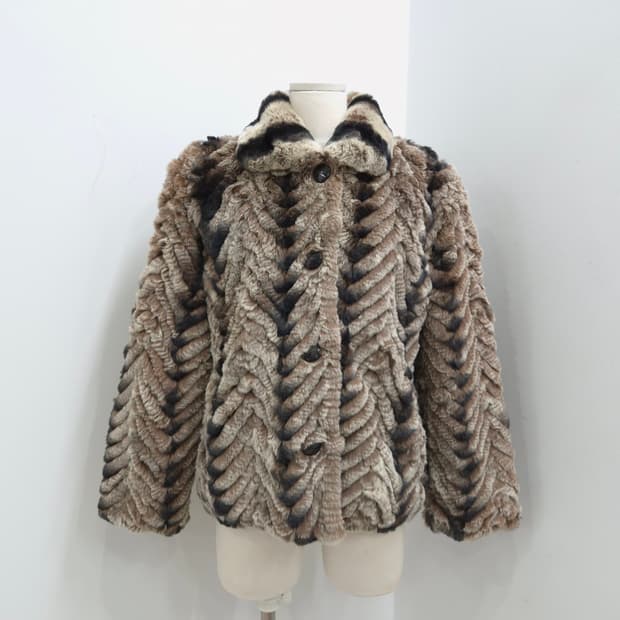 렉스 래빗퍼 100% 패턴 코트