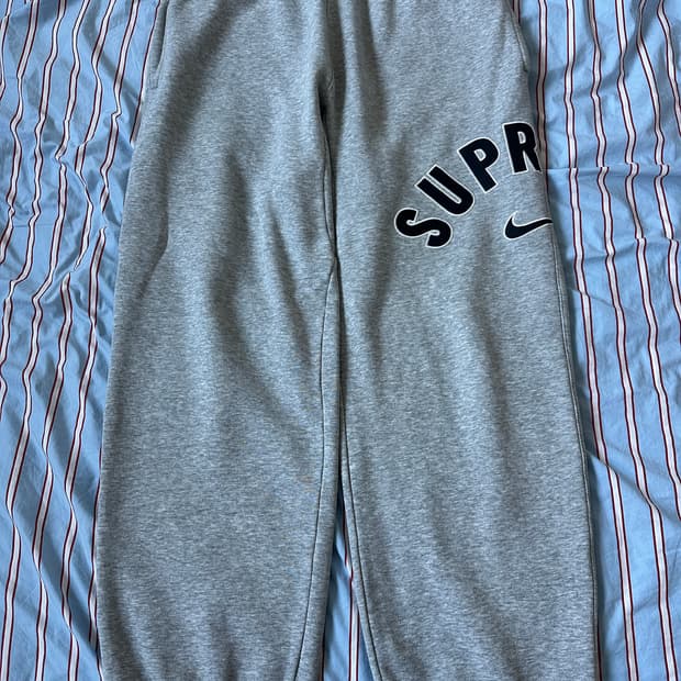 슈프림 나이키 아크팬츠
