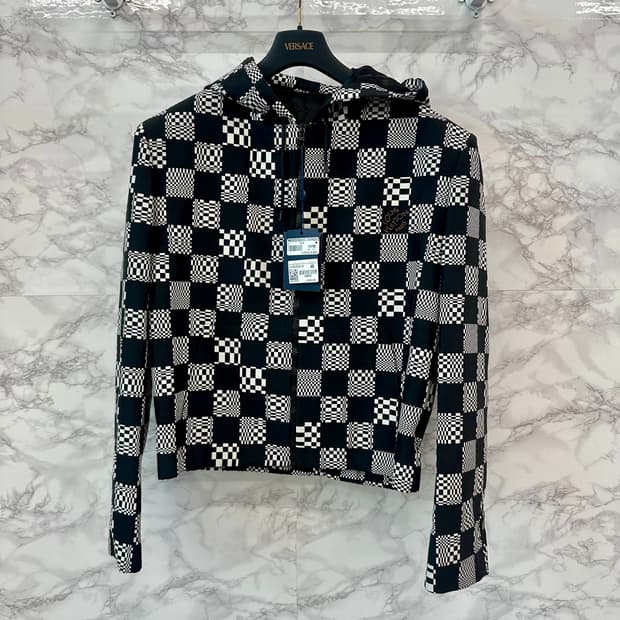 (48) 루이비통 버질아블로 컨스트럭티드 후드집업 