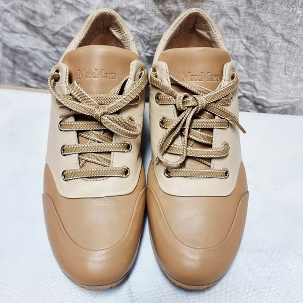 막스마라 천연가죽 스니커즈 (245mm) 상태최상