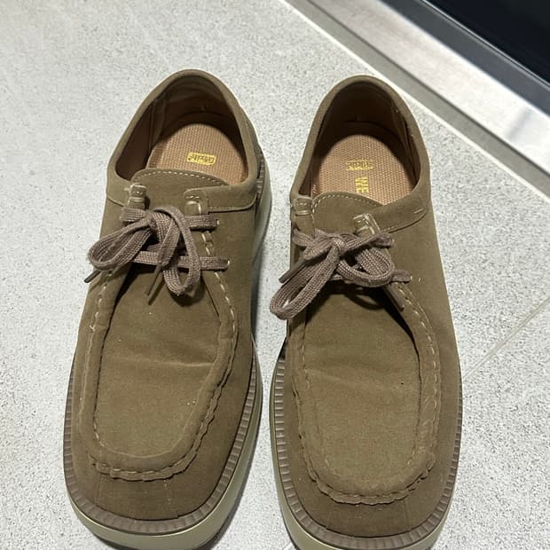 위더로드 마스 볼륨 스퀘어토 2홀 왈라비 더비슈즈 베이지 