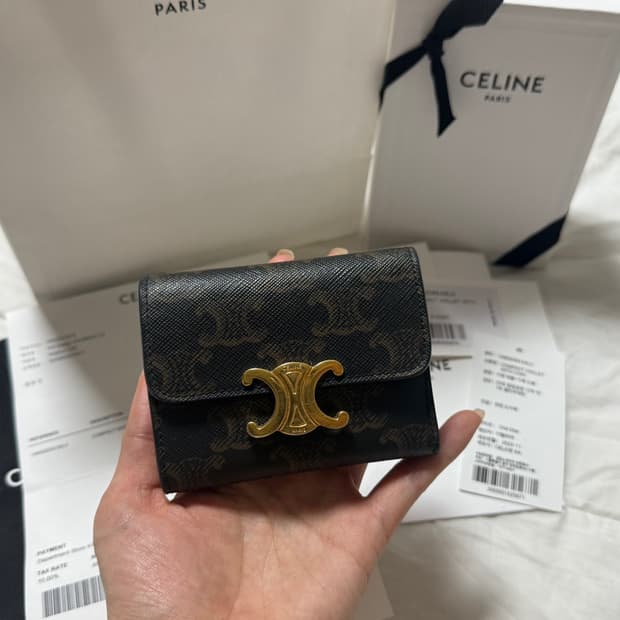 셀린느 트리온프 캔버스 & 램스킨 컴팩트 월렛 위드 코인 탄