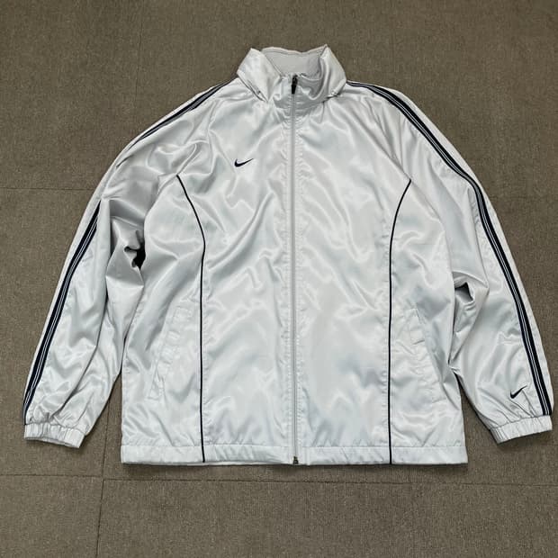 00s nike 나이키 실버 바람막이 L