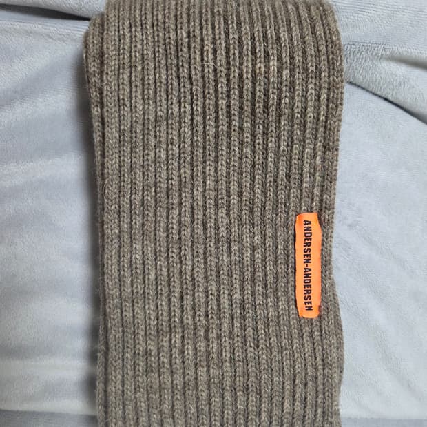 안드레센안드레센 머플러 타우페