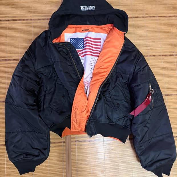 VETEMENTS 베트멍 성조기 리버시블 양면 점퍼 자켓 100L