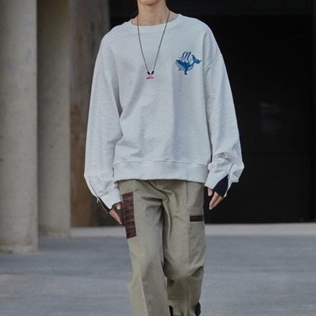 비욘드클로젯 악어가죽 패치 컬렉션 바지