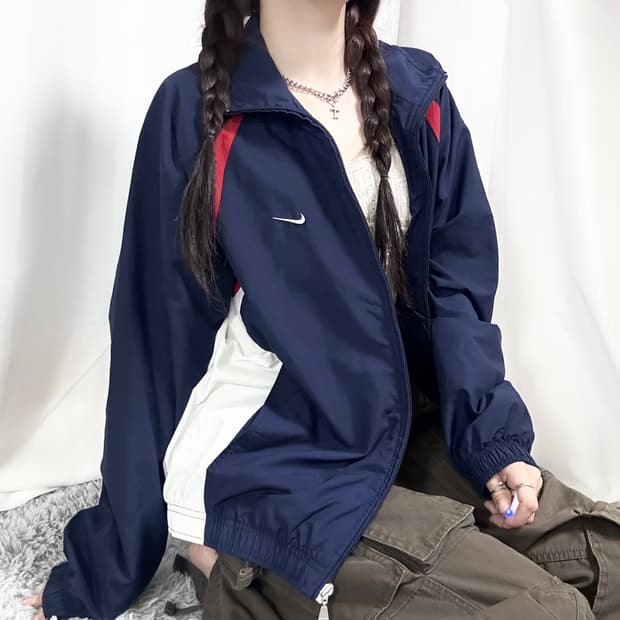 나이키 스우시 배색 바람막이