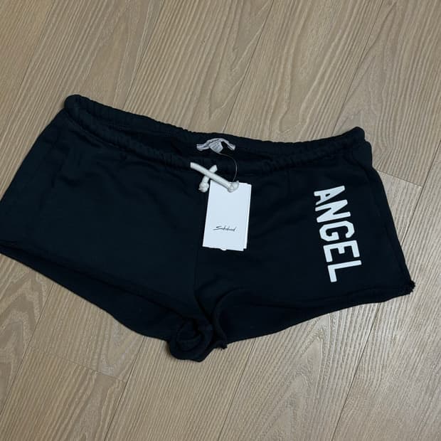 subdued 쇼츠 angel