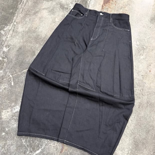 Pleated Wide-Leg Baggy Pants