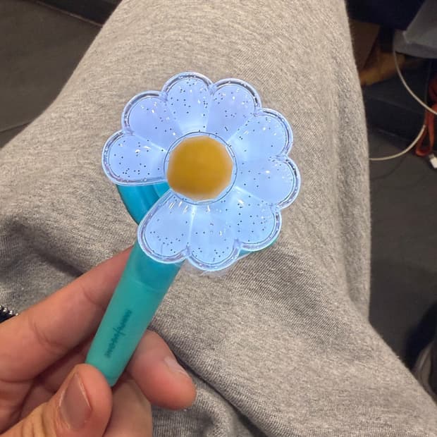 지드래곤 위버멘쉬 오피셜 미니 라이트 키링 (민트,블랙)