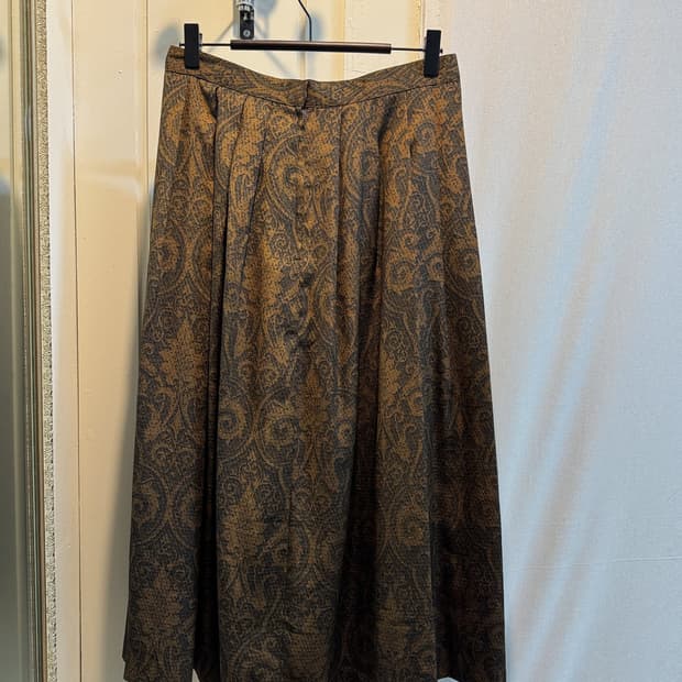PAISLEY JACQUARD PLEATED A-LINE SKIRT