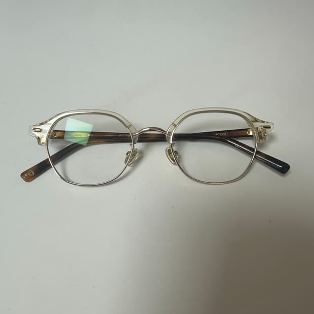 어크루 아그라 안경 