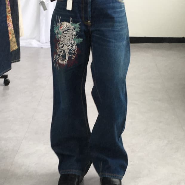 Oriental needle work denim pants