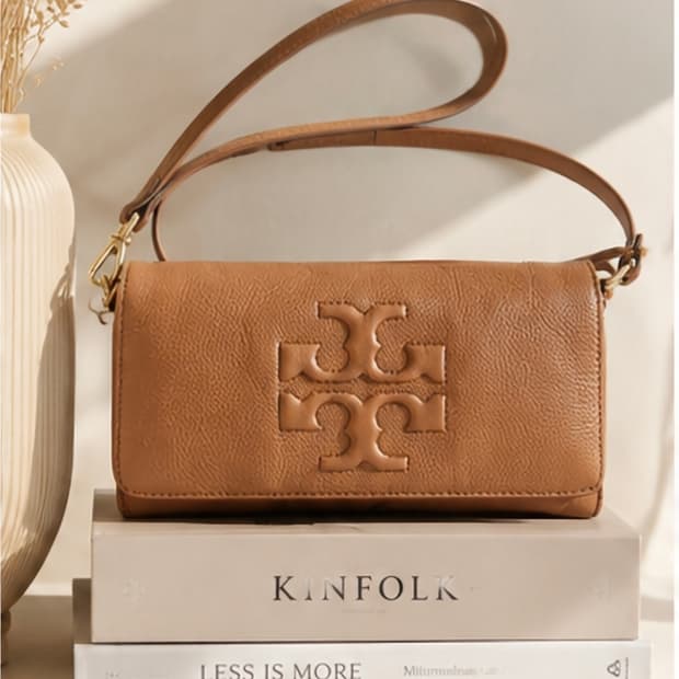 토리버치 봄베 Bombe-T Zip-Top Crossbody