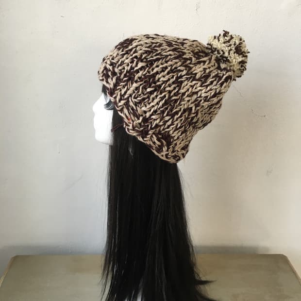  pom knit beanie