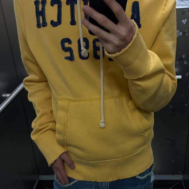 Abercrombie yellow hoodie S
