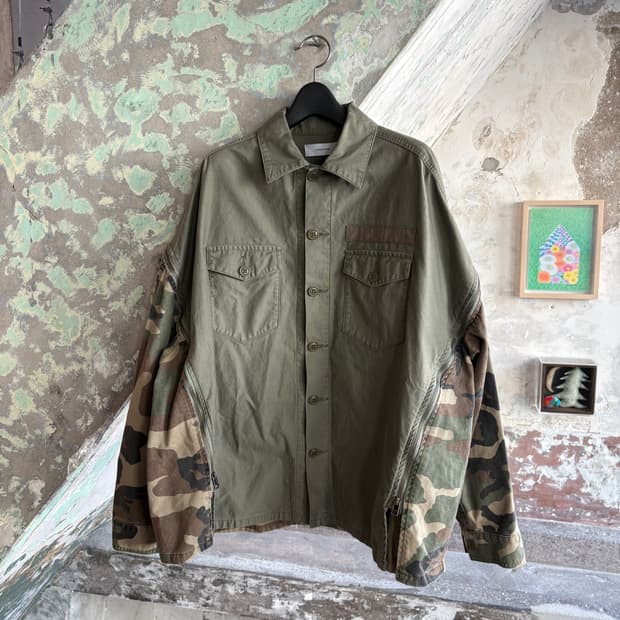 파세타즘 지퍼 아미 셔츠