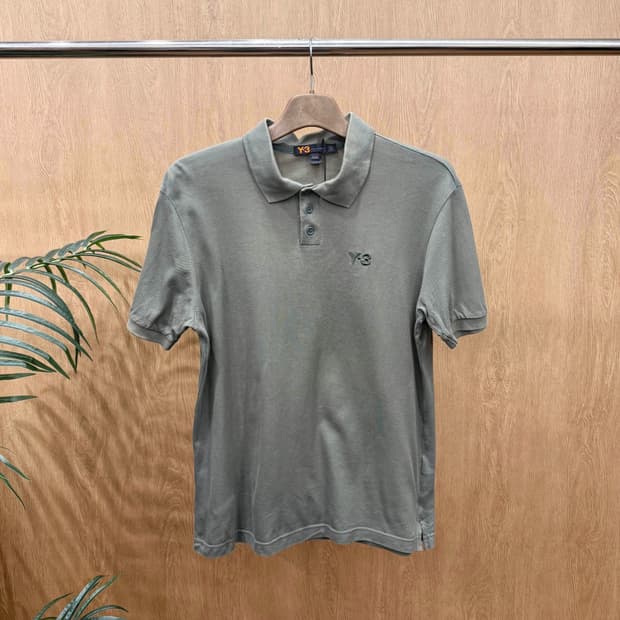 요지 야마모토 아디다스 콜라보 피케 티셔츠 로고 자수 디테일 카키