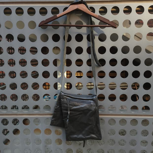 [OS] VTG heliotrope 다크 올리브 레더 남녀 코로스백