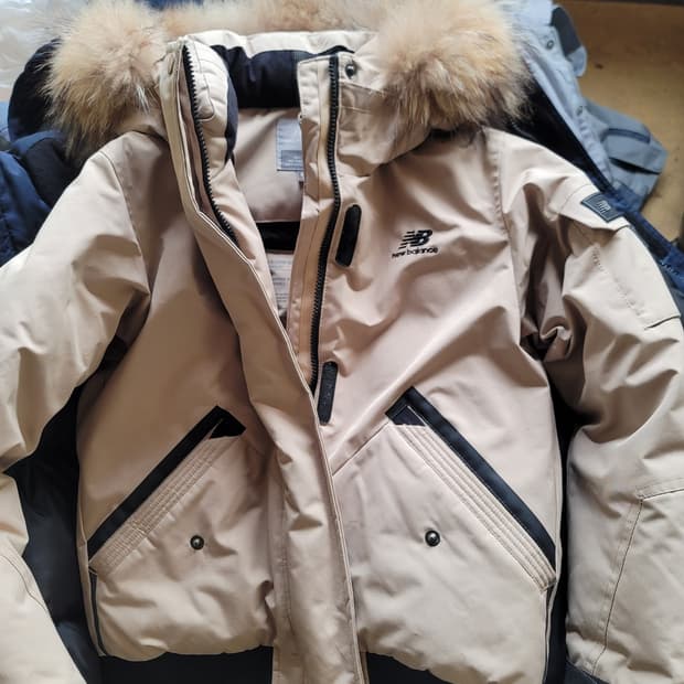 뉴발란스 다운패딩 사이즈 85/S