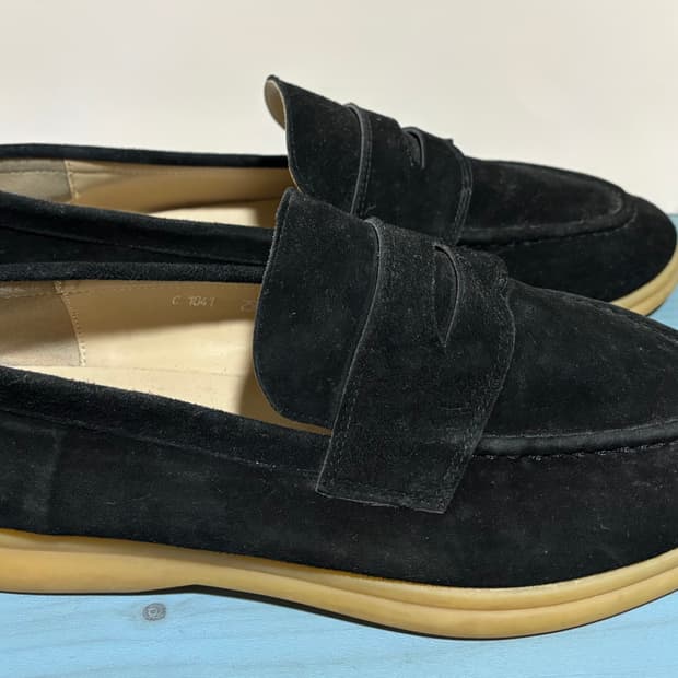 Calen 꺌랑 검정 스웨이드 로퍼 250사이즈