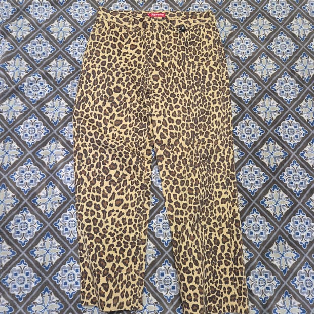 슈프림 토이머신 콜라보