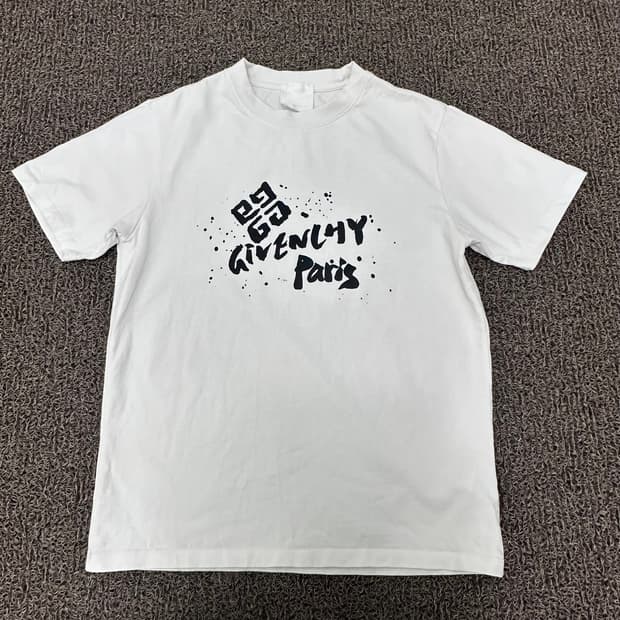 GIVENCHY 지방시 반팔티셔츠 M
