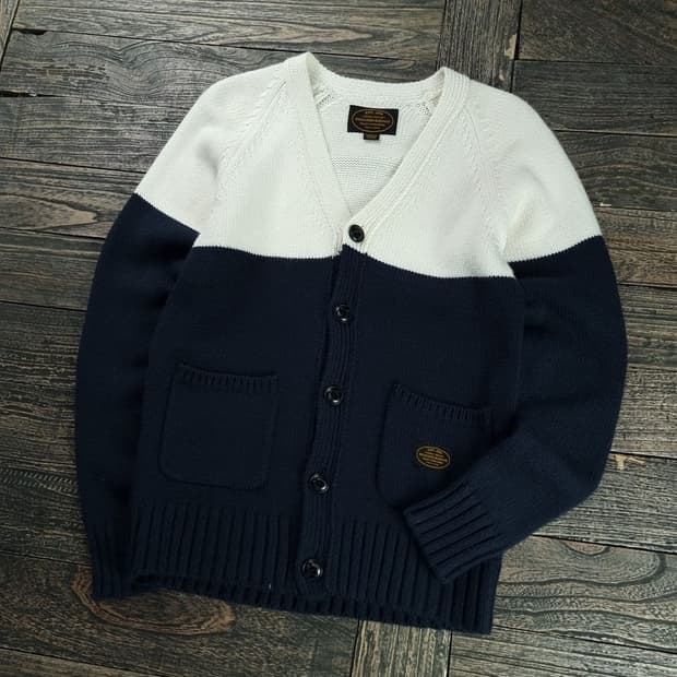 [네이버후드] 컬러 블럭 배색 네이비 브이넥 니트 가디건 P01416