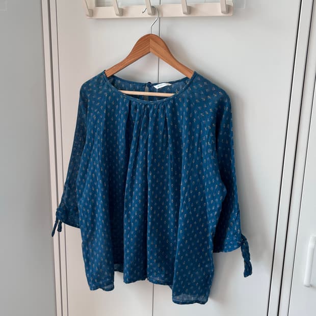 Persodea 스즈코 아오이유우 청록 패턴 블라우스