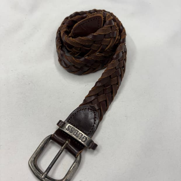 GUESS 게스 꽈베기 위빙 벨트