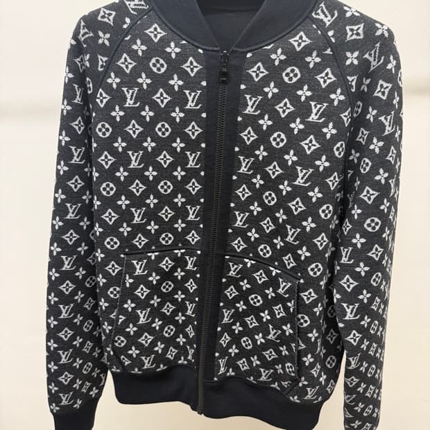 루이비통 모노그램 리버시블 블루종 M사이즈 백화점판 정품 상태좋음