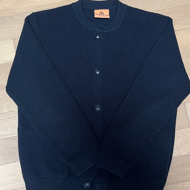 안데르센안데르센 스키퍼 가디건 블랙 색상 XXL 팝니다