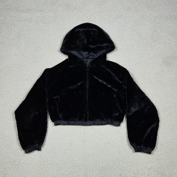 [H&M] 디바이디드 리버시블 크롭 에코 퍼 후드 집업 | 00248